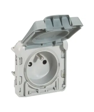 C - PRISE ETANCHE 2P+T STANDARD
