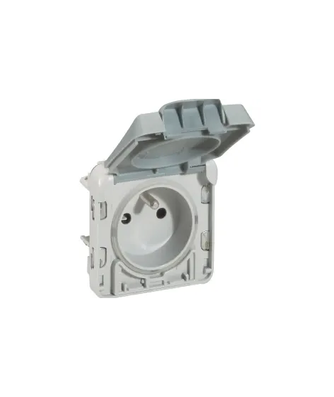 C - PRISE ETANCHE 2P+T STANDARD