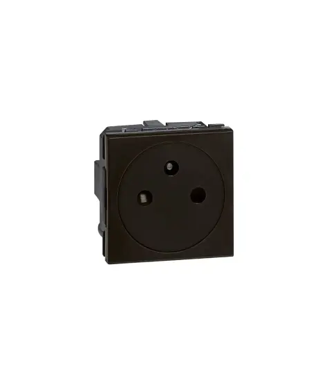 PRISE DE COURANT 2P+T SURFACE MO