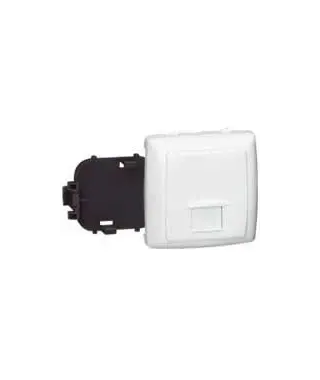 B - PRISE RJ45 NUMERIS OU INTERN