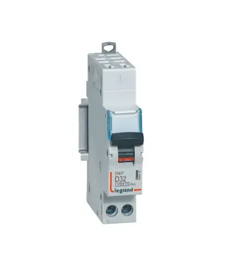 DISJONCTEUR DNX³ 4500 - AUTO/AUT
