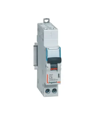 B - DISJONCTEUR DNX³ 4500 - AUTO