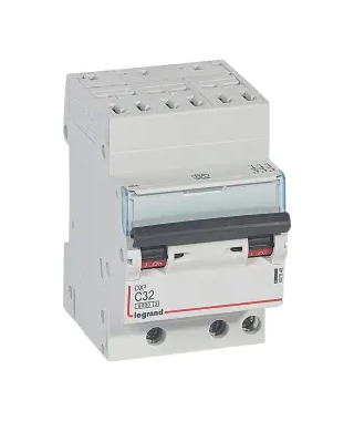 C - DISJONCTEUR DX³ 6000 -AUTO/V