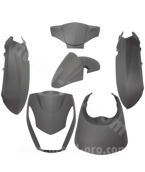 KIT CARROSSERIE ADAPT. PEUGEOT KISBEE 2T ET 4T NOIR MAT 2010-2017 (6 PIECES)