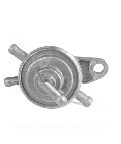 ROBINET ESSENCE 2 SORTIES UNIVERSEL A DEPRESSION (GY6)